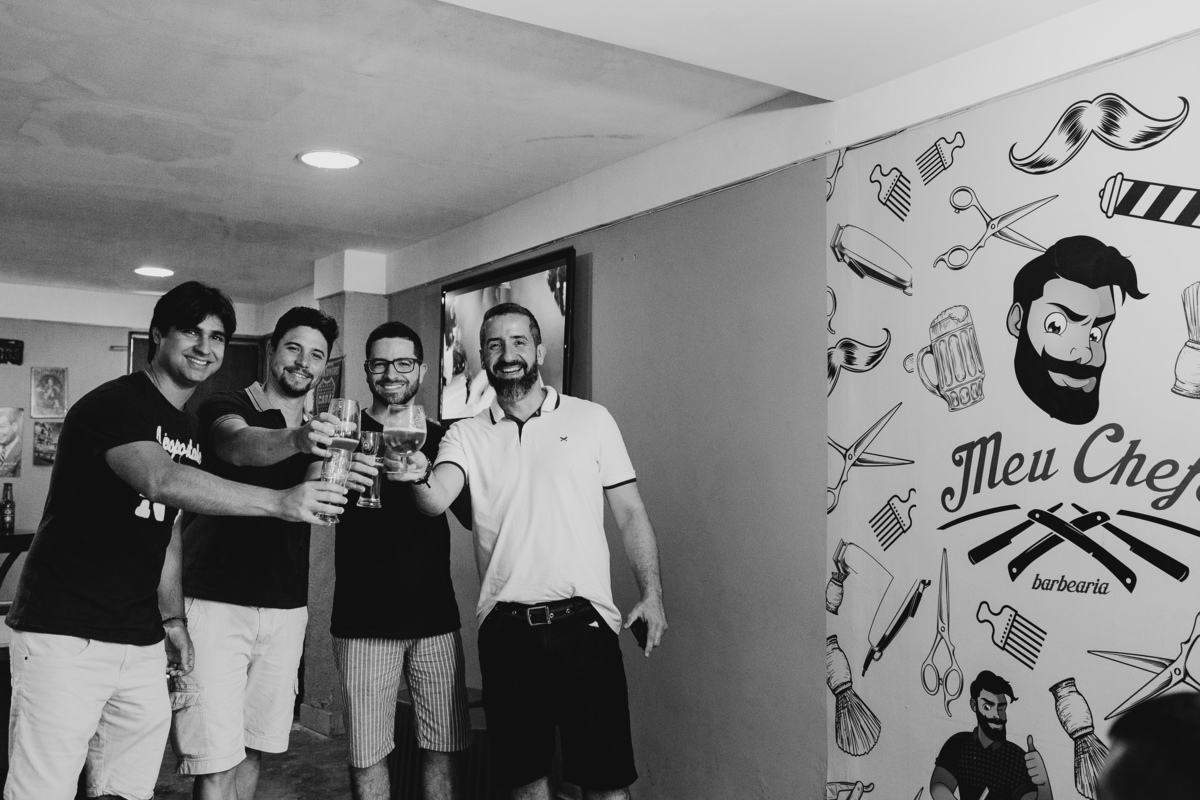 Fotografia de casamento Recife making of noivo barbearia Gabi e Hugo 