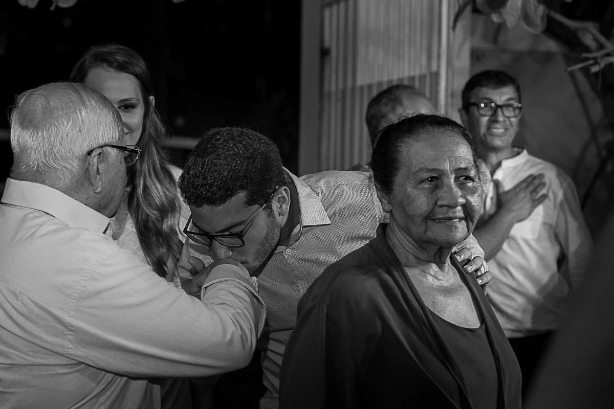 fotografia do noivado de beca e felipe no poço da panela em recife pernambuco fotos do super click