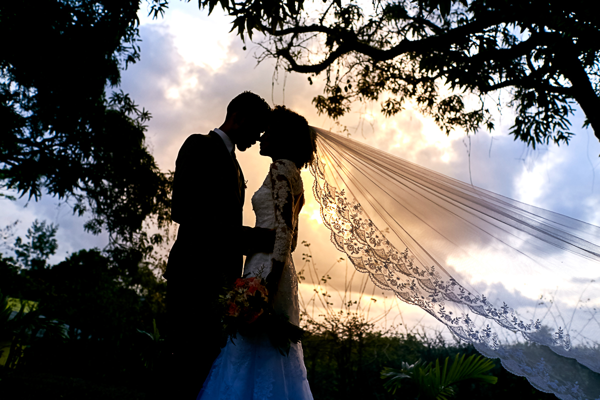 Fotografia de casamento de Poli e Rau realizado em Aldeia por Claudio Cerri Super Click
