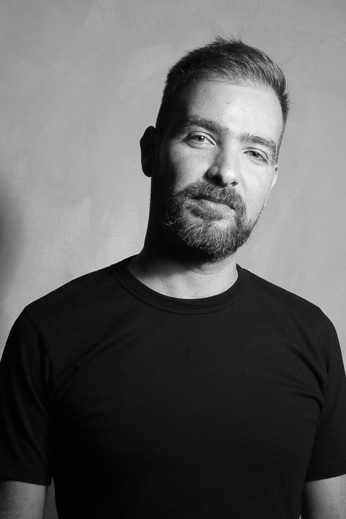 Sobre Eduardo Macarios