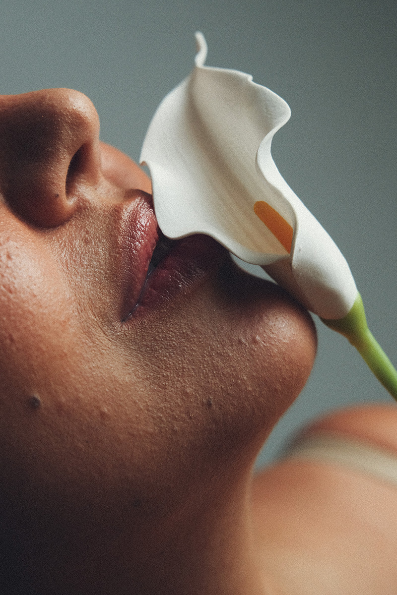 beleza, mulheres, mulher, preta, ruiva, cabelo cacheado, editorial, palmas, tocantins, copo de leite, ensaio de estudio, fotogrado premiado, beauty, publicidade, cabelo,