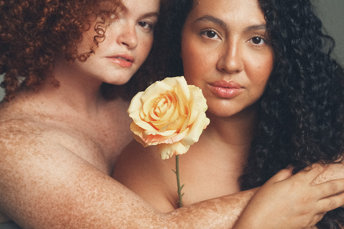 beleza, mulheres, mulher, preta, ruiva, cabelo cacheado, editorial, palmas, tocantins, copo de leite, ensaio de estudio, fotogrado premiado, beauty, publicidade, cabelo,