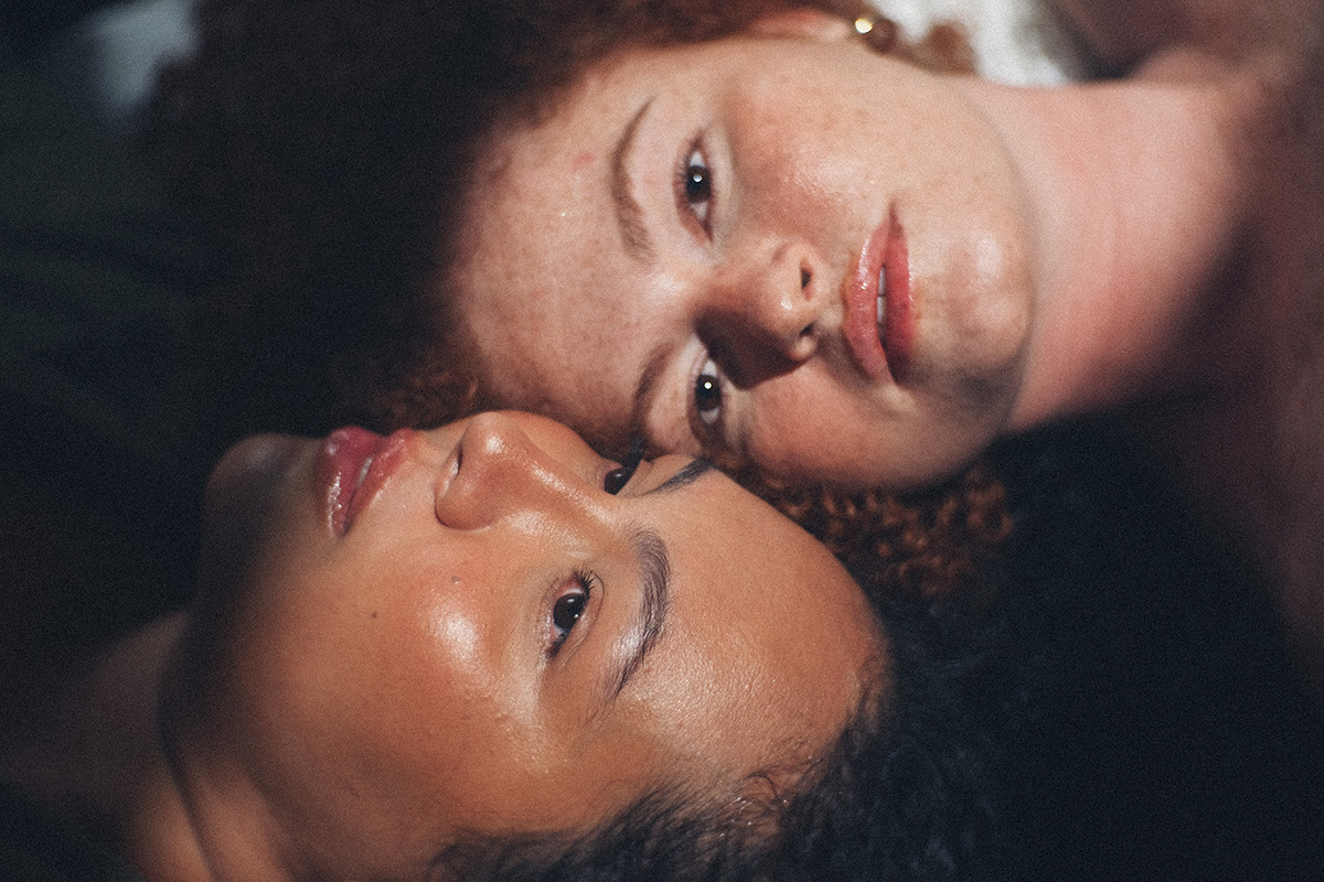 beleza, mulheres, mulher, preta, ruiva, cabelo cacheado, editorial, palmas, tocantins, copo de leite, ensaio de estudio, fotogrado premiado, beauty, publicidade, cabelo,