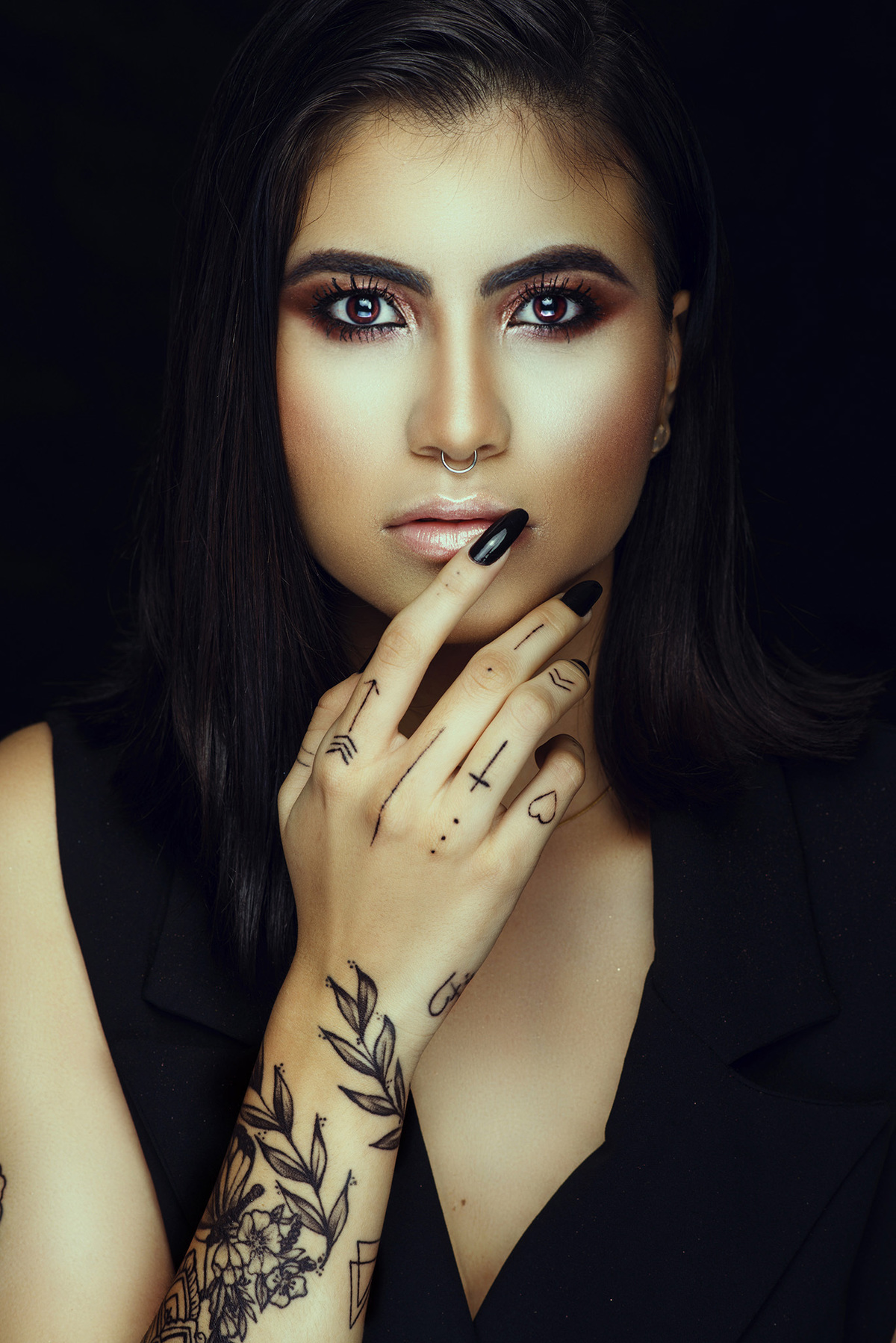 makeup, instamakeup, cosmetic, cosmetics, glaubermatos, fashion, eyeshadow, lipstick, gloss, mascara, palettes, eyeliner, palmastocantins, lips, editorial, concealer, foundation, powder, eyes, eyebrows, lashes, lash, vegasnay, glitter, crease, primers