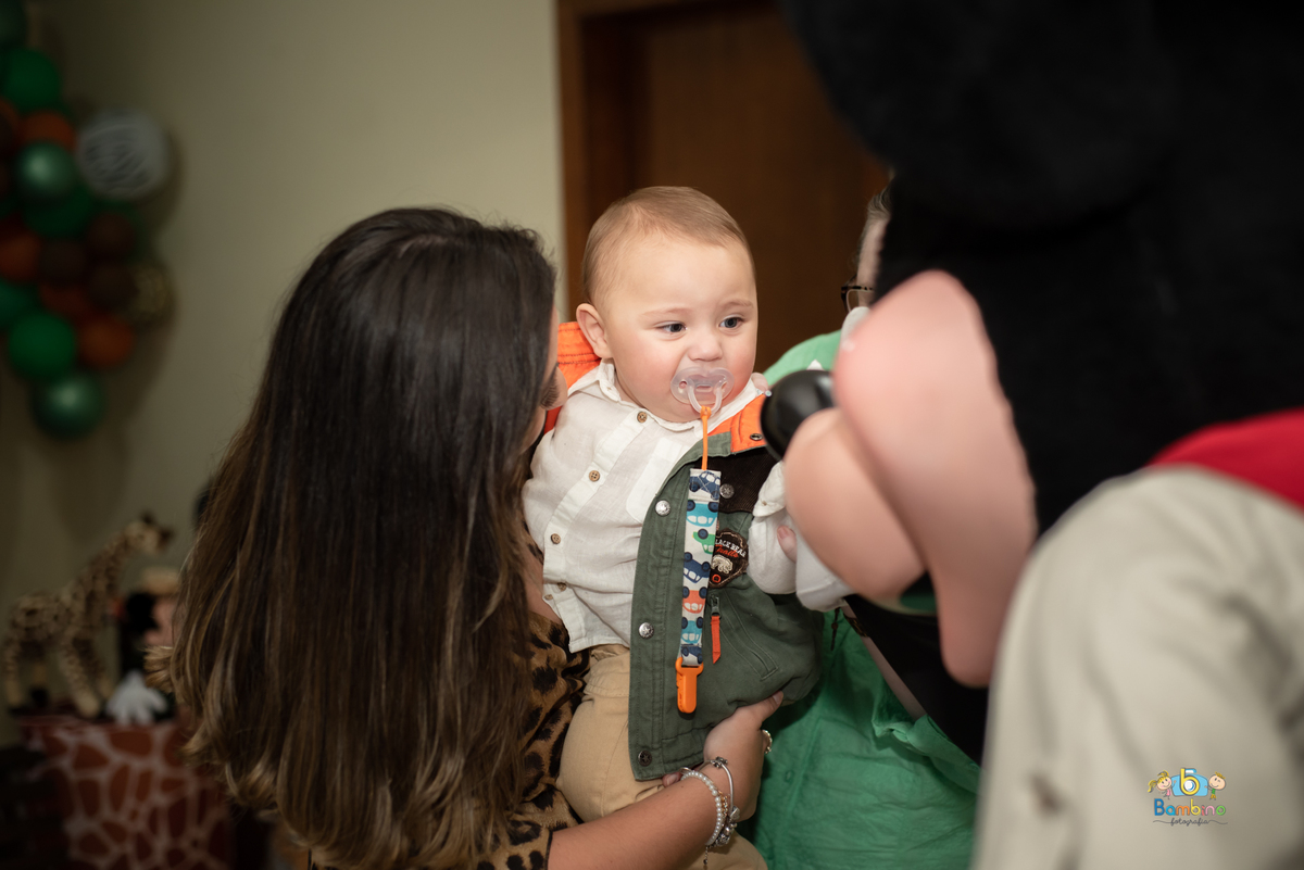 Bebê com Minnie e Mickey