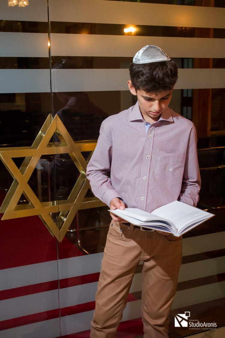 Estúdio Fotográfico referência no Brasil no registro de Bar e Bat Mitzvah e demais festas da tradição judaica.