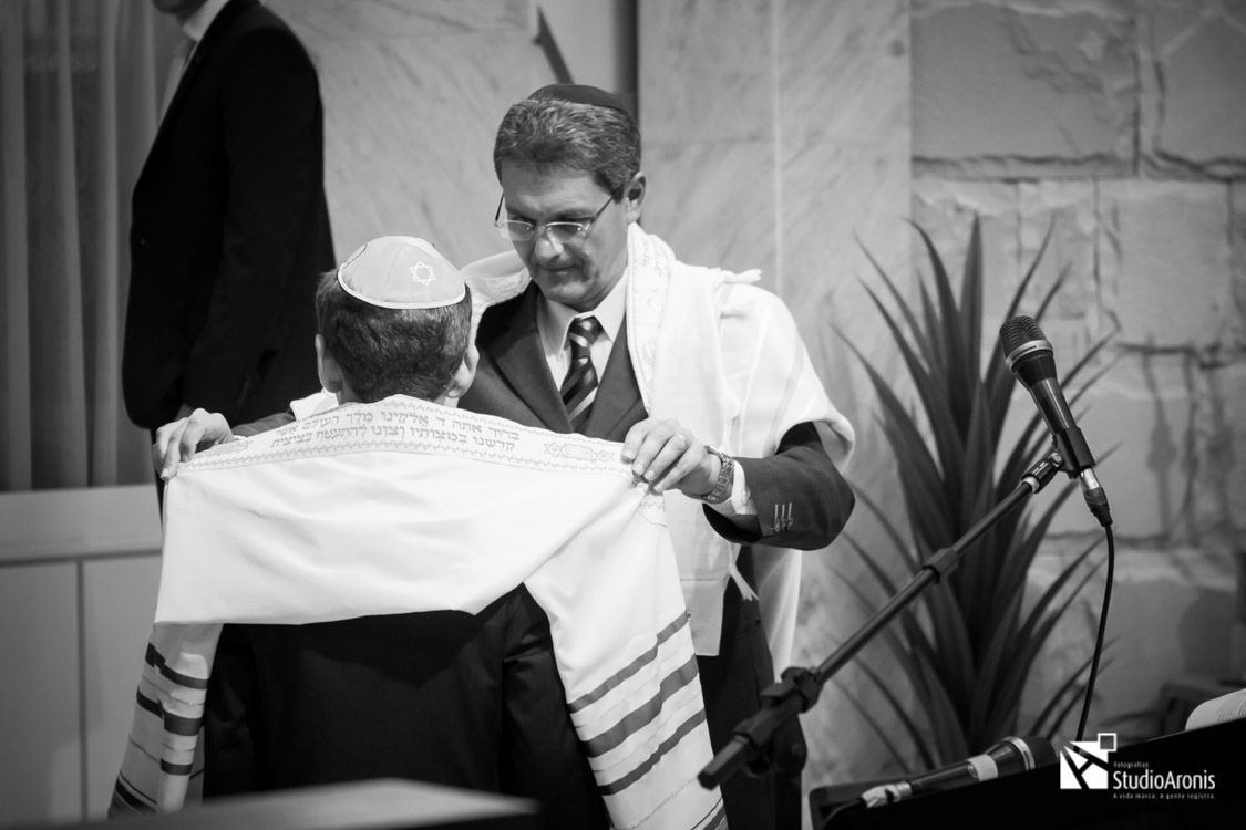 Rabino Guershon - Sinagoga Sibra - Cerimônia de Bar Mitzvah - Fotografia em Preto e Branco - Fotos históricas - Registro Fotográfico