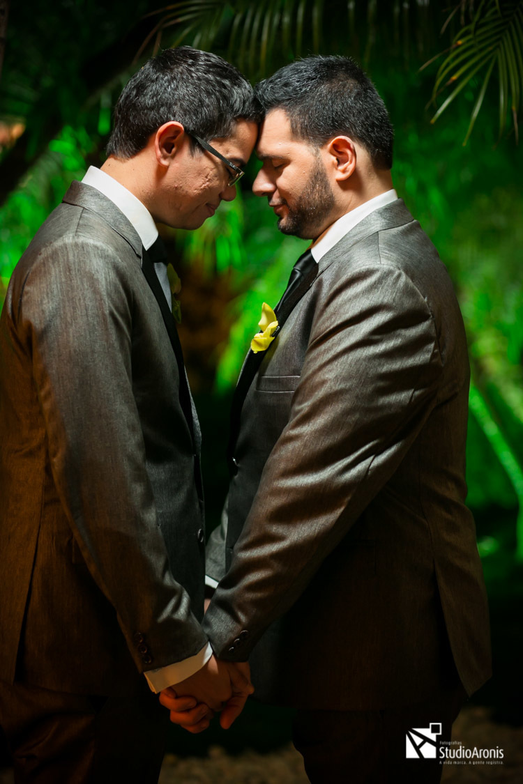 Fotos de Amor - Fotos com sentimento em Casamento - Studio Aronis Fotografias