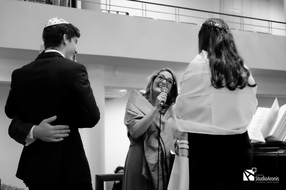 Depoimento dos pais em Bat Mitzvah - Fotos Emocionantes - Preto e Branco - Sorrisos - Detalhes