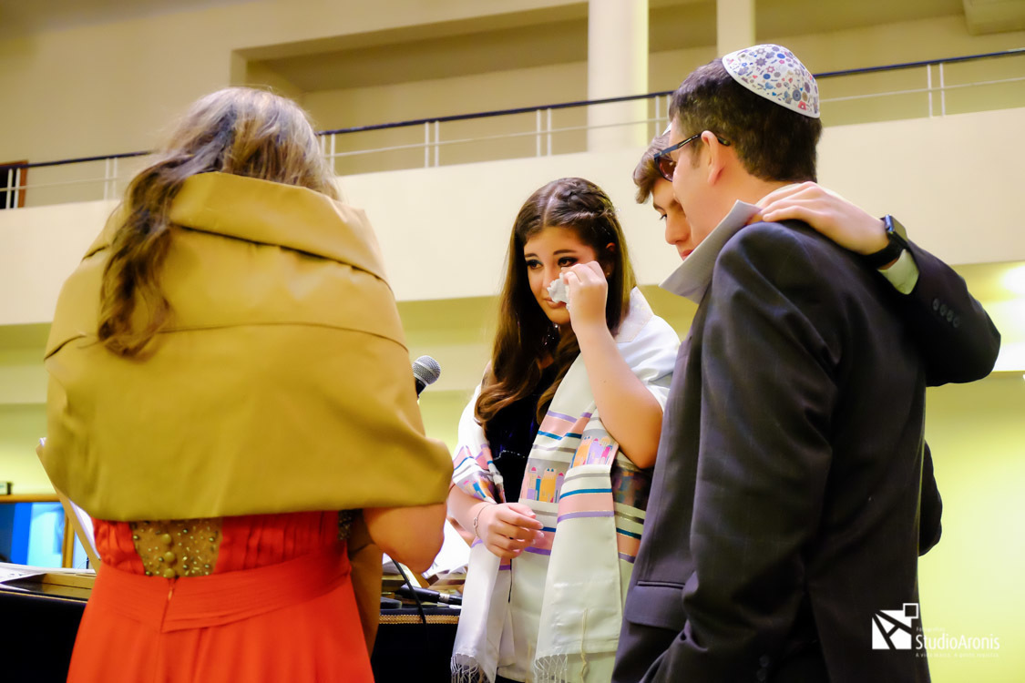 Fotos Lindas de Bat Mitzvah com emoção - lágrimas - felicidade - alegria