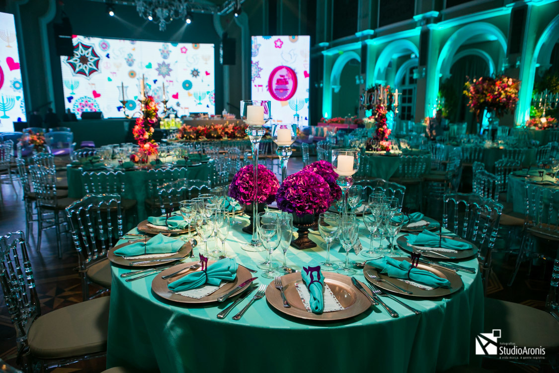Festa de Bat Mitzvah - Telões de Led - Vj Kethy - Alla e Suanni Finkelstein - Alla Festas e Eventos - Leopoldina Juvenil - Porto Alegre - Flores  - Mesa Decorada - Porta Guardanapos jolie artes aplicadas