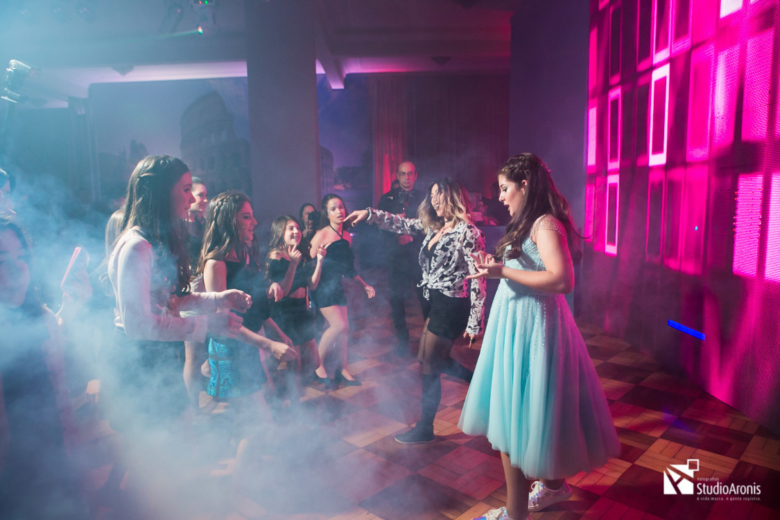 Jovens em bat mitzvah