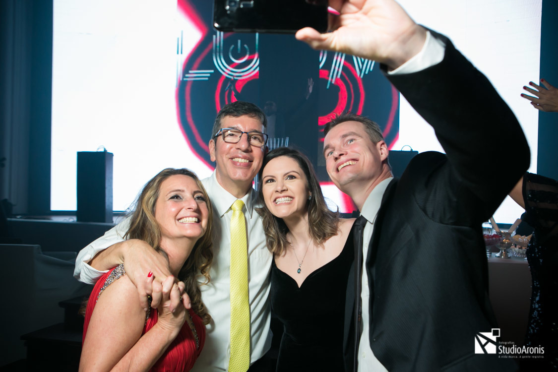 Festas animadas e descontraídas de bat mitzvah