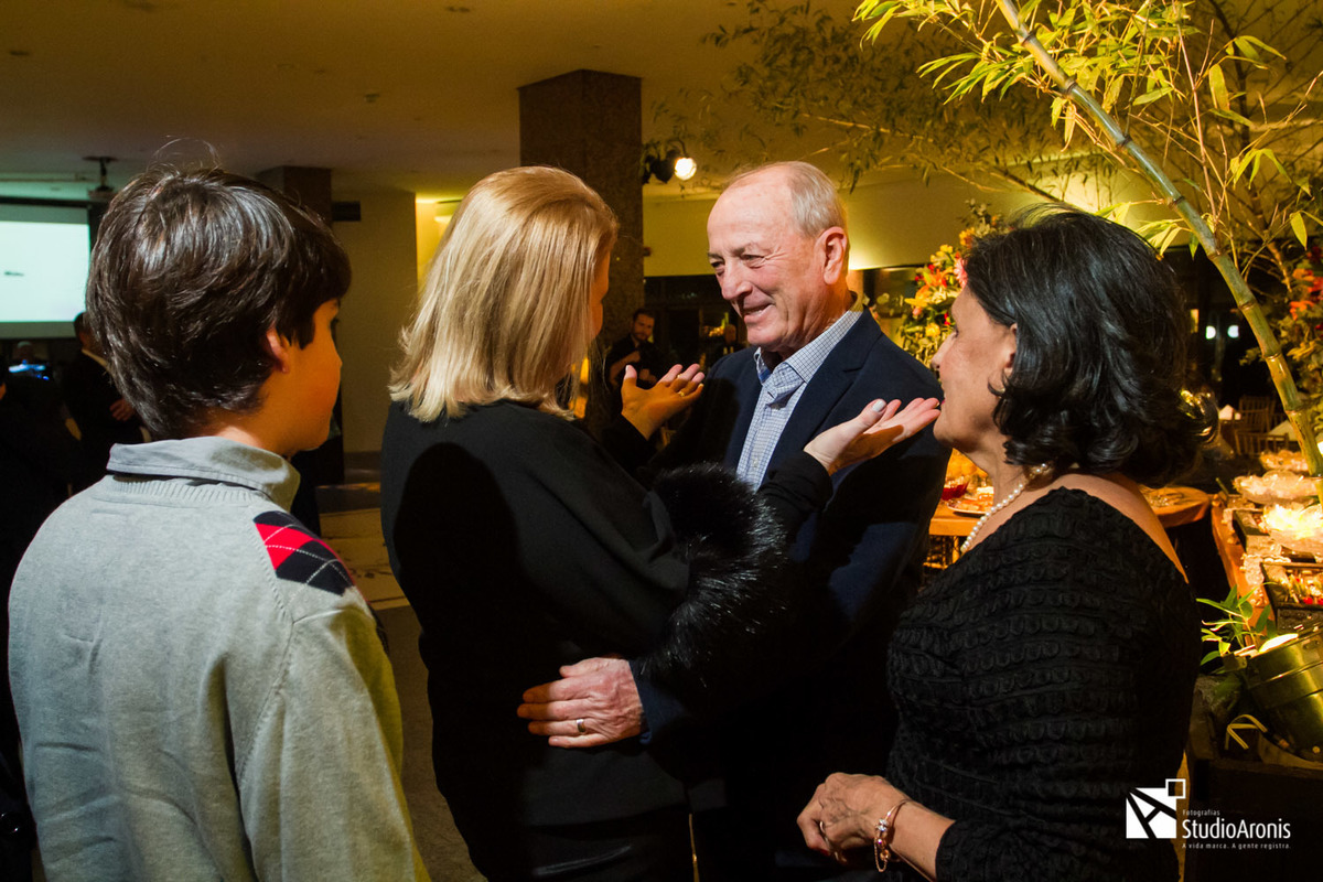 Fotos descontraídas de festas de 80 anos Grêmio Náutico União