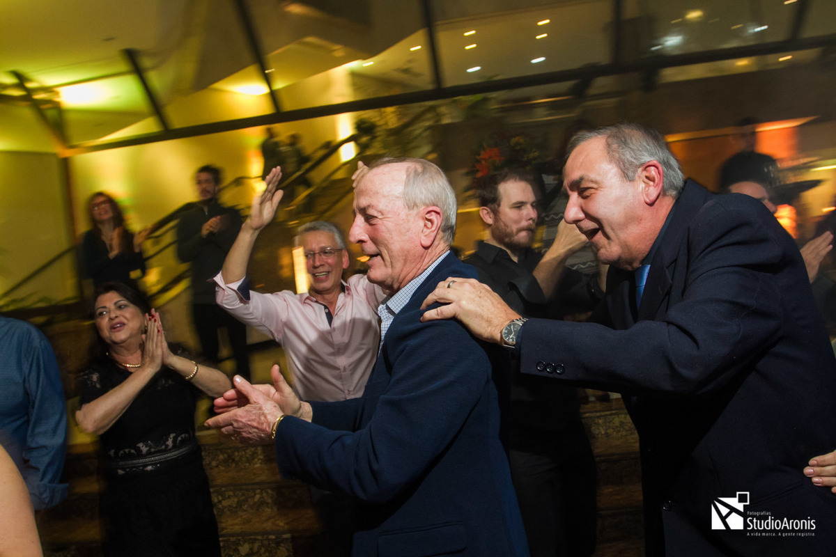 Fotos pista de dança de aniversário de 80 anos Grêmio Náutico União