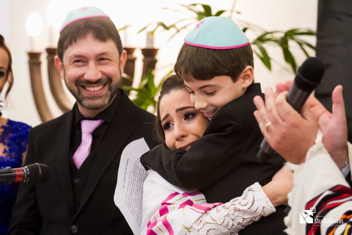 Fotos Emocionantes de Eventos Judaicos - Bat Mitzvah Portrait - Jewish - Sinagoga - Kipá - Talid - Alegria - Mazel Tov