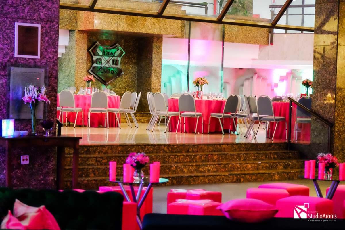 Mesas de convidados - Bat Mitzvah - Rosas - Copos - 12 velas - Decoração Patricia Freitas - Grêmio Náutico União - GNU - Praça dos Fundadores - Judaísmo - Festas Judaicas - Ideias Decoração - Porto Alegre - Brasil