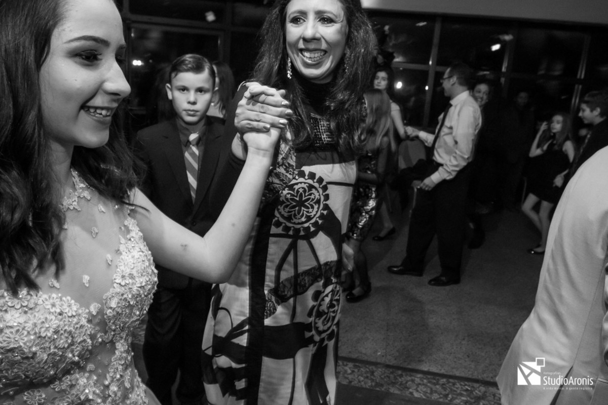 danças judaicas - dança das cadeiras - tradição judaica - judaísmo - jewish - dance - porto alegre - brasil - studio aronis - bat mitzvah - festas