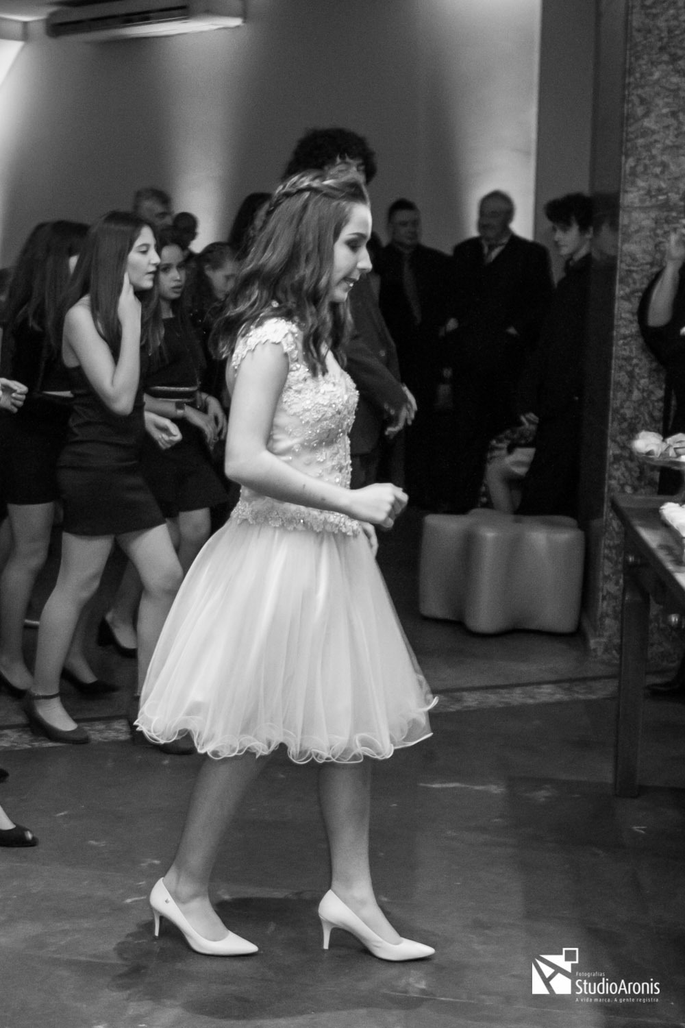 danças judaicas - tradição judaica - judaísmo - jewish - dance - porto alegre - brasil - studio aronis - bat mitzvah - festas - Preto e Branco - PB