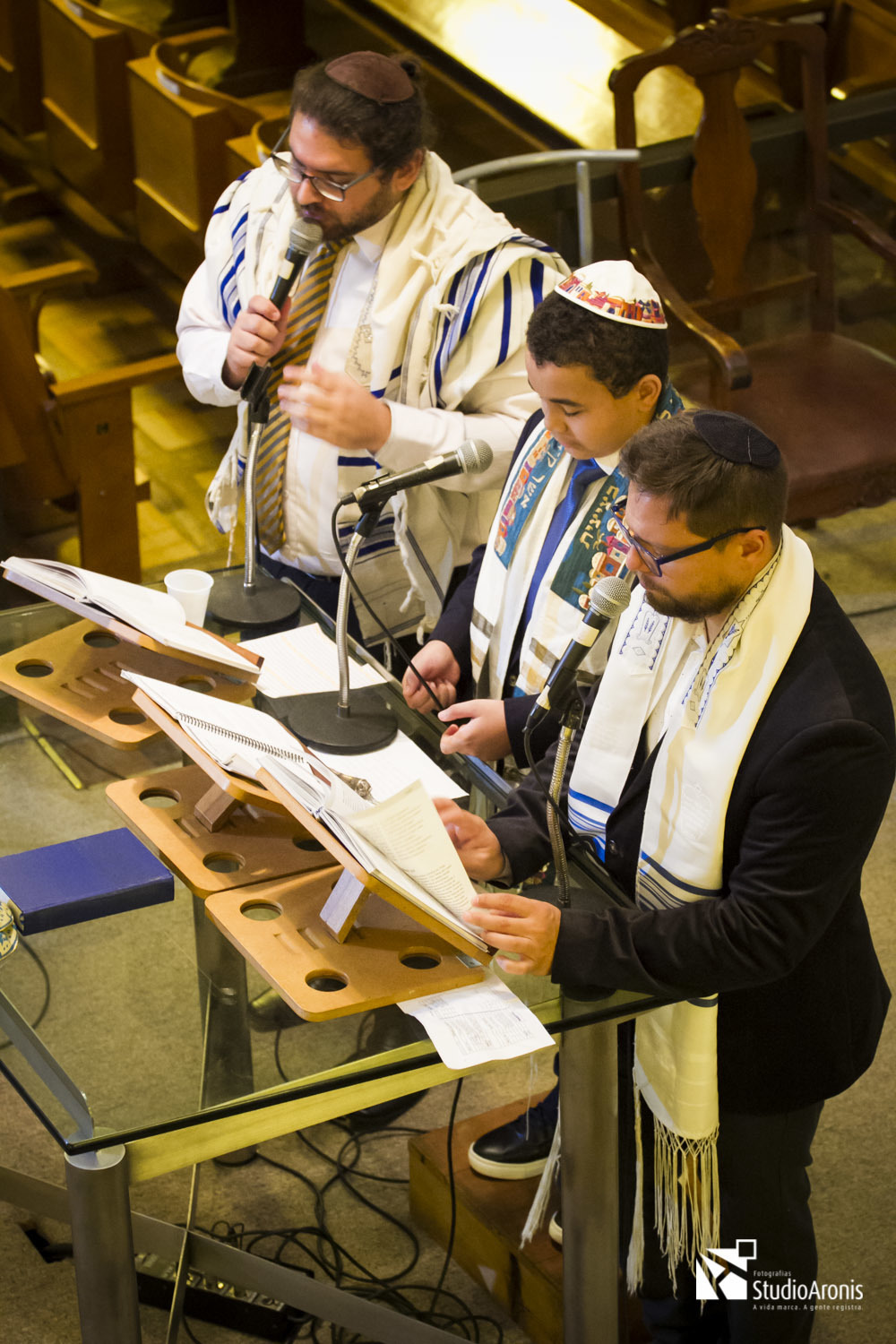Bar Mitzvah - Bar Mitzvá - Sinagoga Centro Israelita Porto Alegrense - Talid - Talit - Kipá - Shil - cerimônia judaica - 13 anos - Judaísmo - Religião Judaica - Judeu - Jewish - Studio Aronis - Porto Alegre Rio - Rabino Marcos Perelmutter