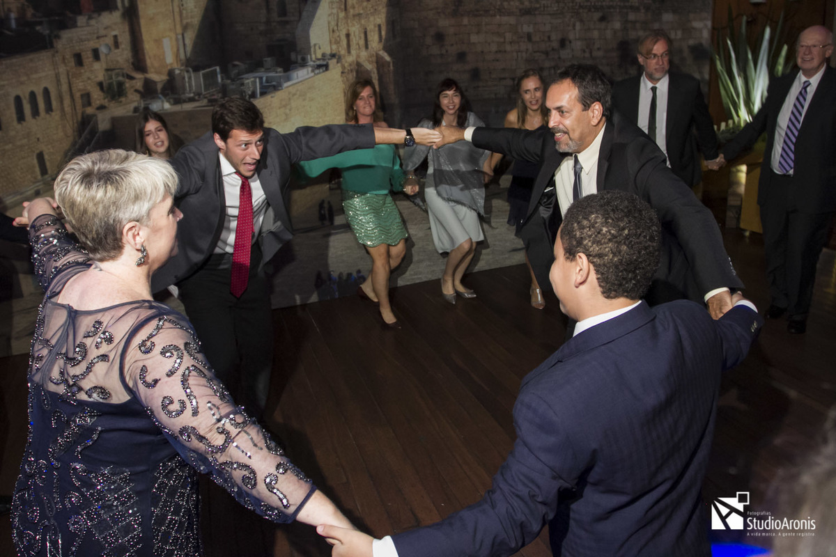 fotos de dança judaica em bar mitzvah em porto alegre rs bourbon coutry 