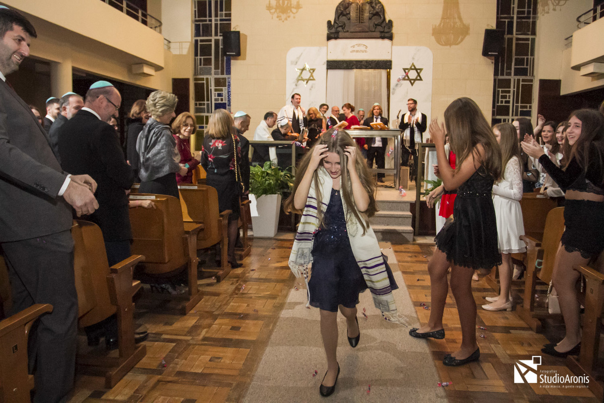 Chuva de Balas em Cerimônia de Bat Mitzvah Sinagoga Centro Israelita Porto Alegrense