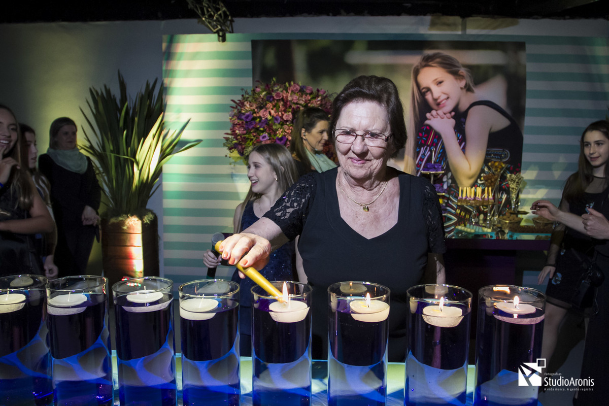 Cerimônia de acendimento das Velas em Festa de Bat Mitzvah em Porto Alegre no Grêmio Náutico União - GNU - Depósito 1