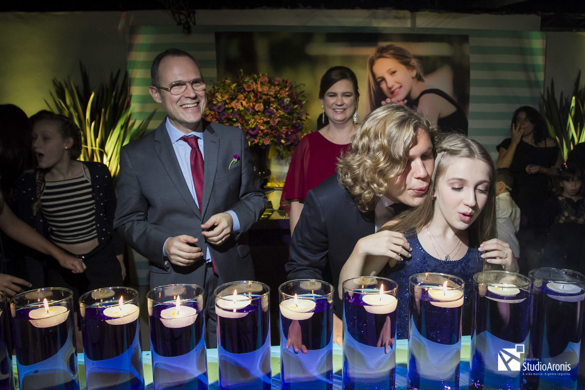 Cerimônia de acendimento das Velas em Festa de Bat Mitzvah em Porto Alegre no Grêmio Náutico União - GNU - Depósito 1