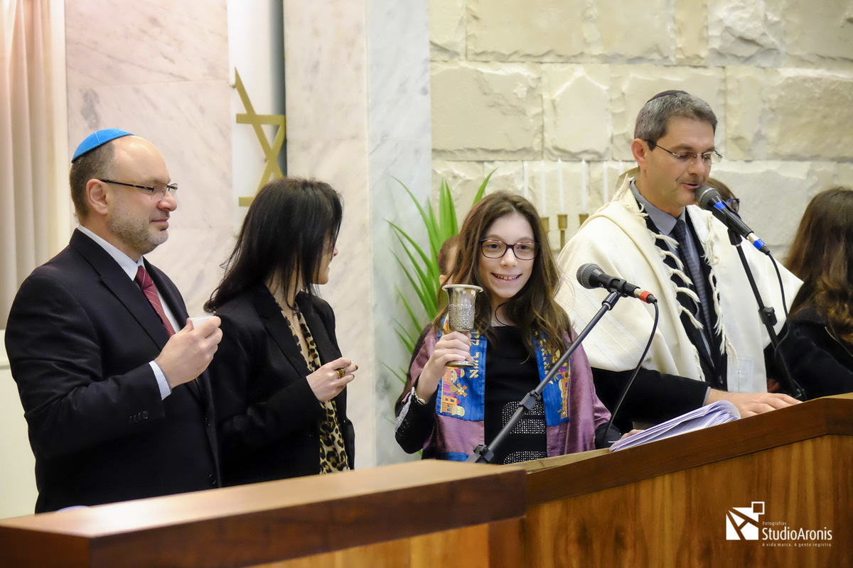 Kidush Shabat Sinagoga Sibra Studio Aronis Bat Mitzvah Rabino Guershon