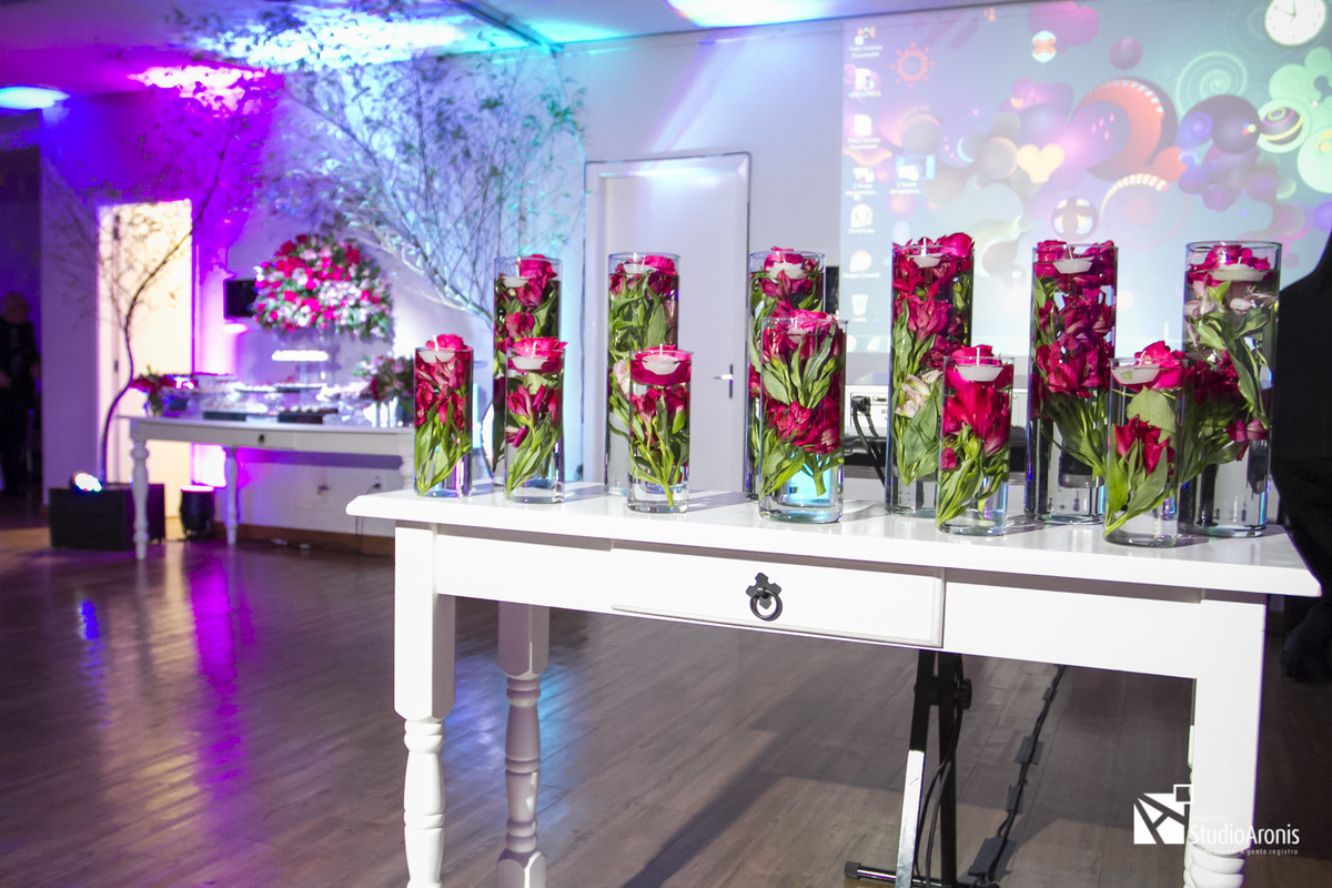 ecoração de Festa de Bat Mitzvah em Porto Alegre - Sogipa - Organização e Decoração Patricia Freitas - cerimônia das velas em evento judaico com flores