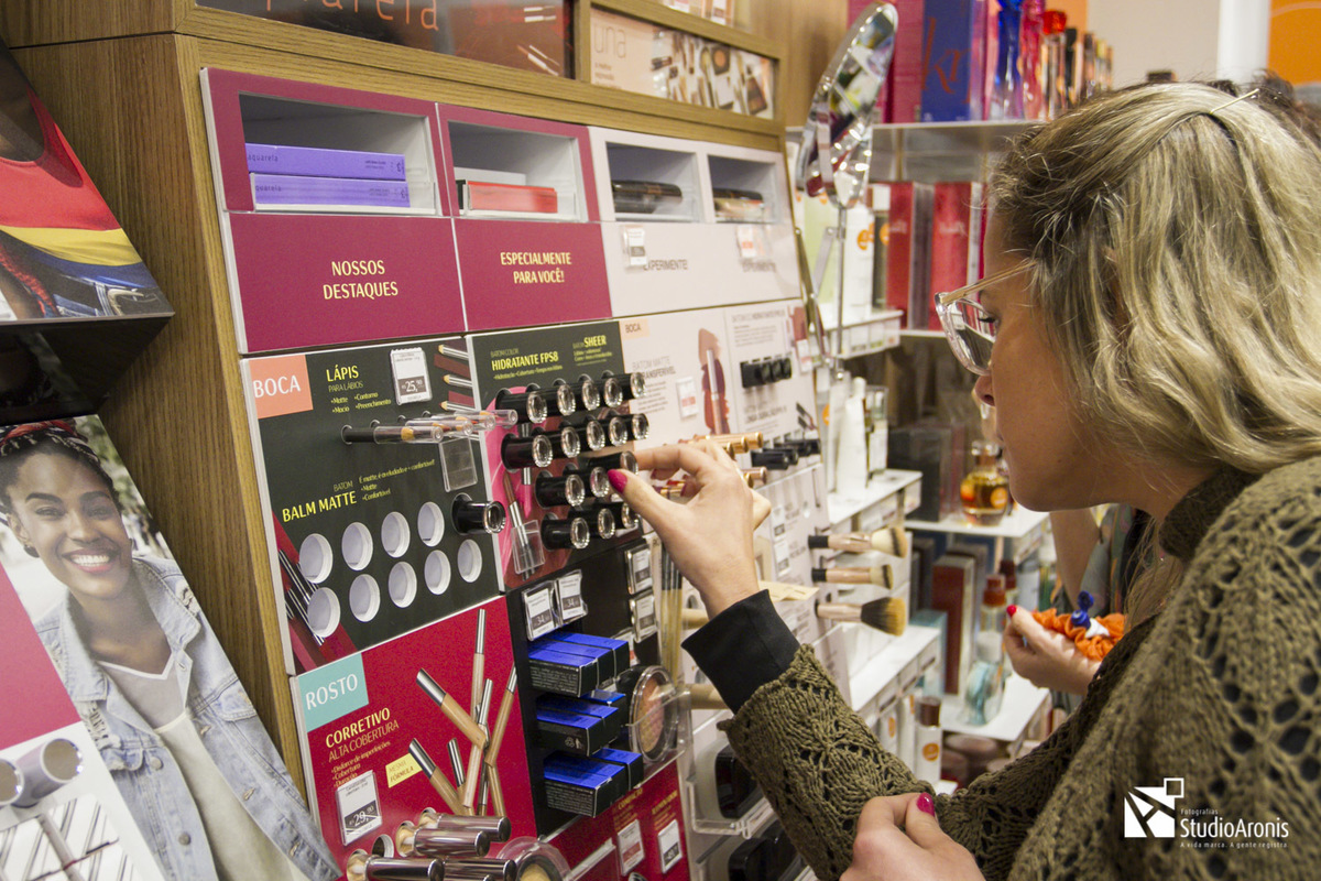 Fotografia de Inauguração Franquia Loja Natura em Porto Alegre Galeria Chaves Expressão Aqui tem Natura