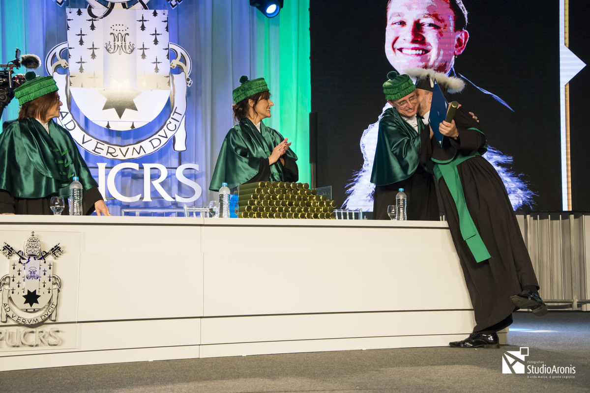 Colando o Grau - Medicina PUC - Studio Aronis Fotografias