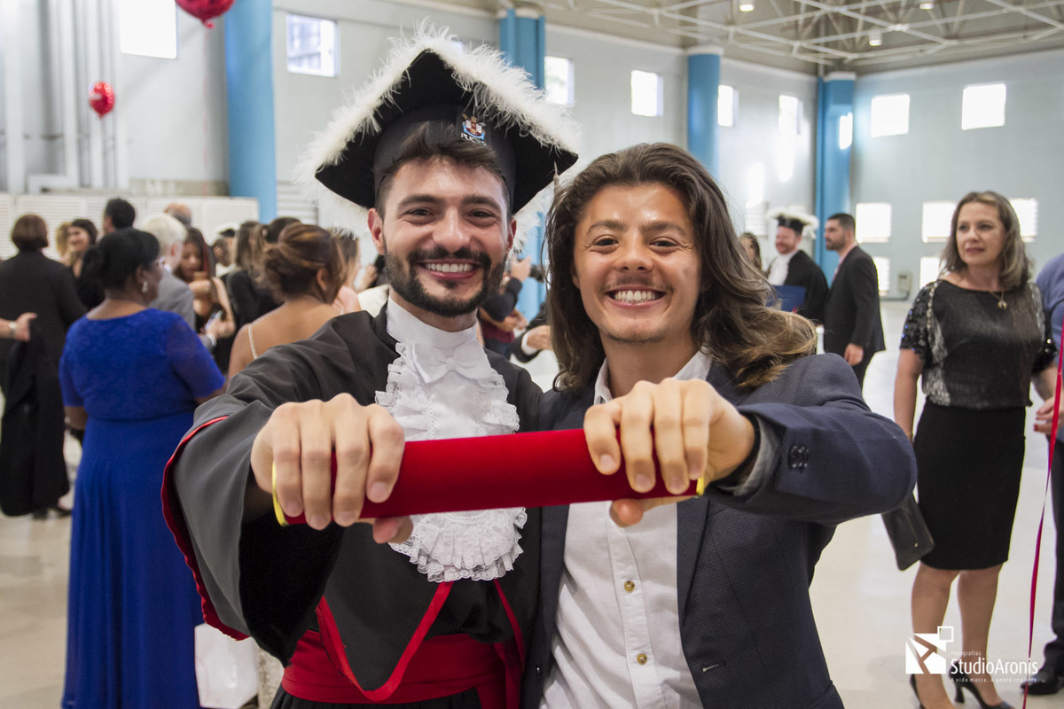 Fotos de Formatura - Porto Alegre - Studio Aronis Fotografias - Direito - PUCRS