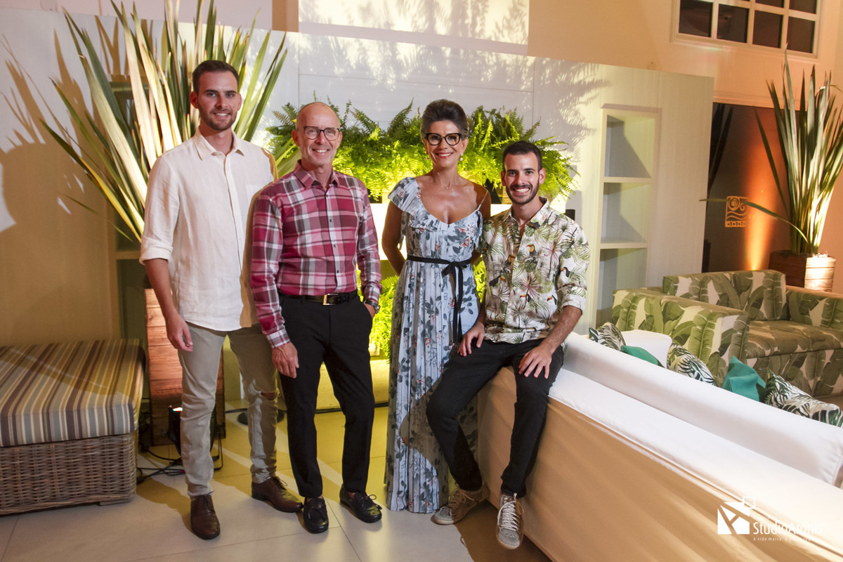 Fotos família formando formatura alla festas suanni finkelstein studio aronis fotografias