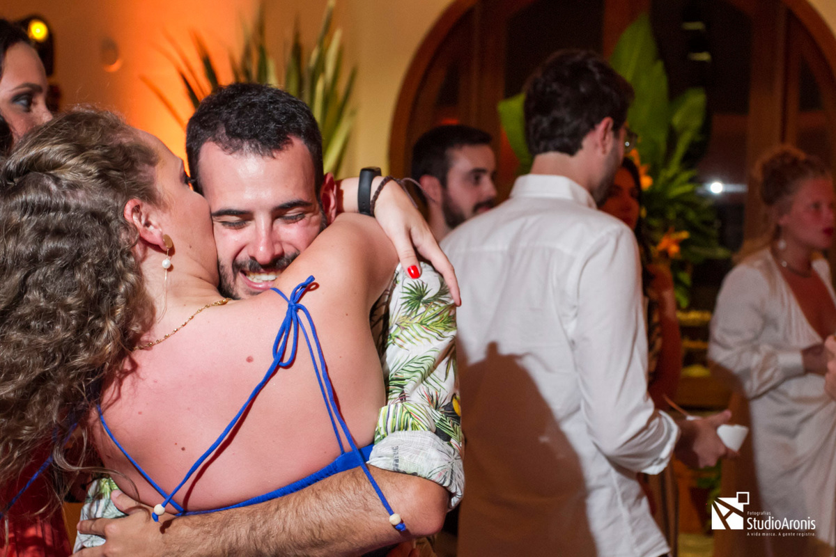 fotos informais e divertidas em recepção de formatura