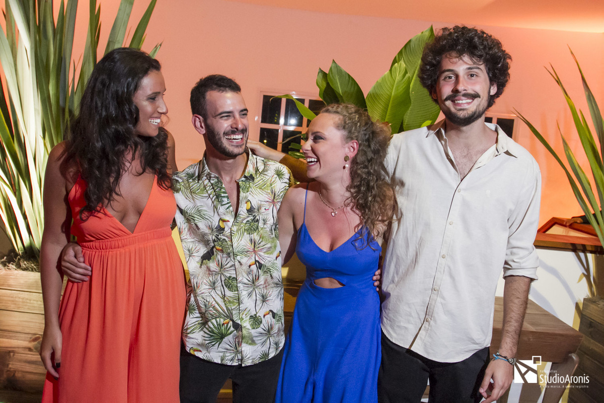 fotos informais e divertidas em recepção de formatura