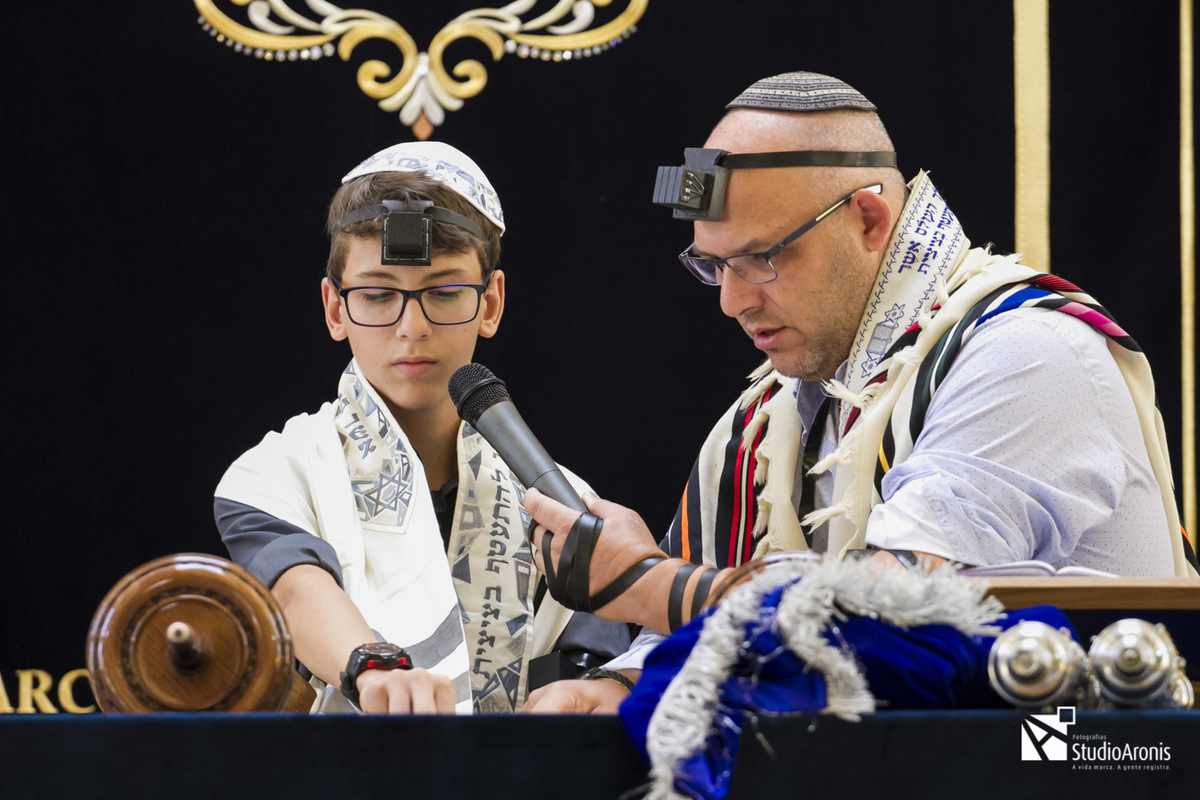 Bar Mitzvah - Sinagoga União Israelita - Porto Alegre - Bar Mitzva - Studio Aronis - Fotos - Judaísmo - Judaico - Tradição - tefilin - talid - kipá - Rabino Ari - Torá