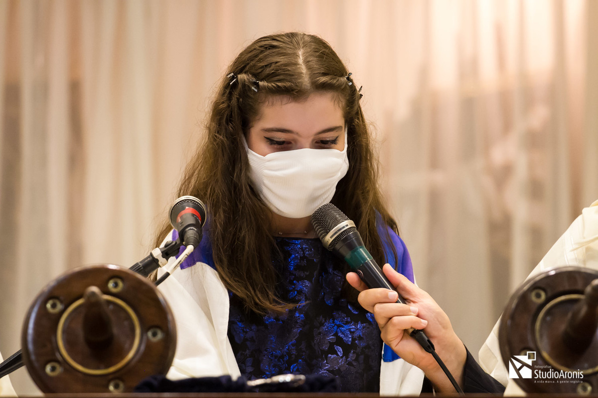 Leitura da Torah em Bat Mitzvah Sinagoga Sibra Porto Alegre