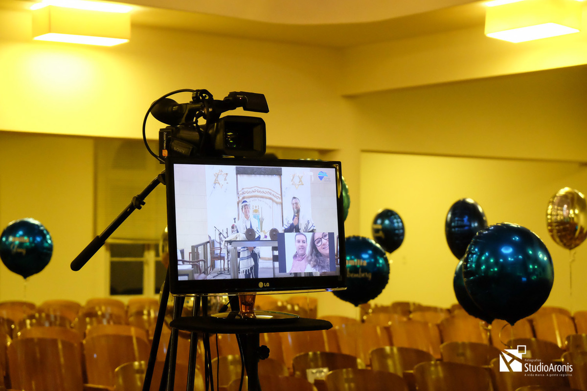 Transmissão ao vivo na Sinagoga