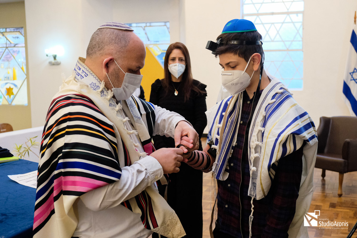 Bar Mitzvah Sinagoga União Israelita Porto Alegrense Rabino Ari Oliszewski Tefilin