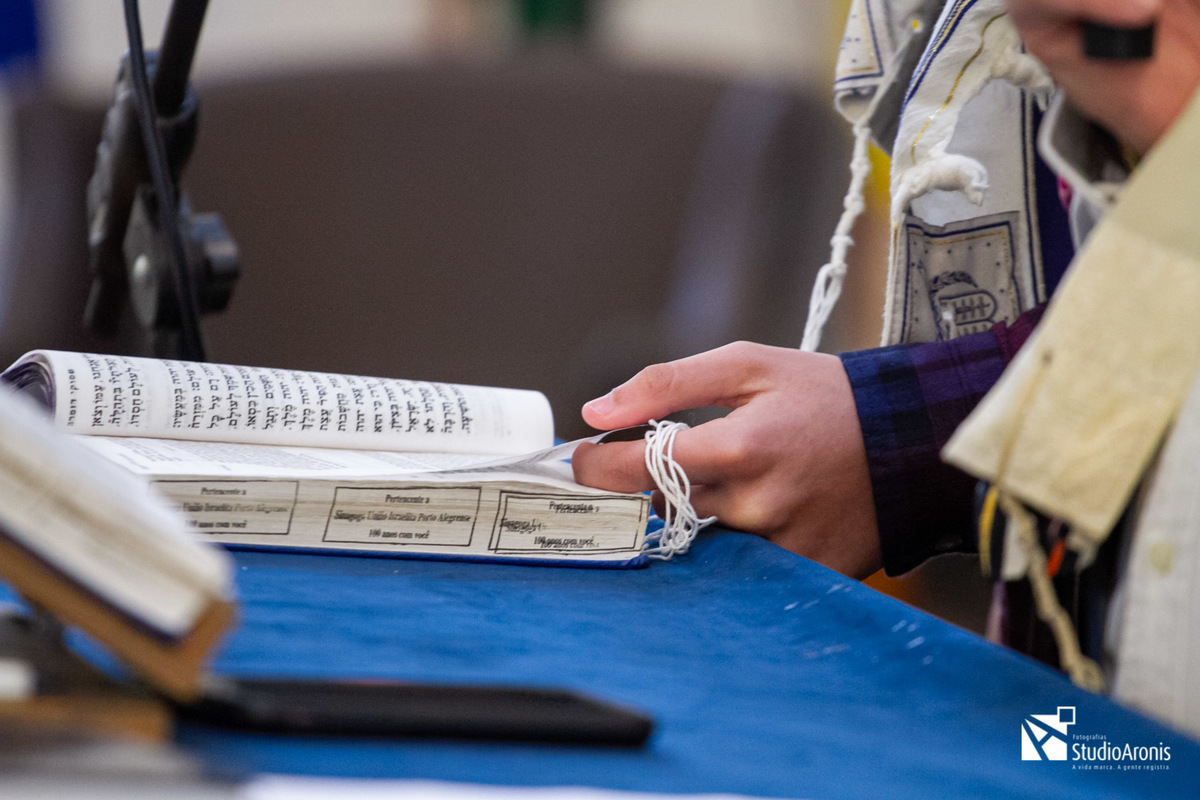 Bar Mitzvah Sinagoga União Israelita Porto Alegrense Rabino Ari Oliszewski Tefilin