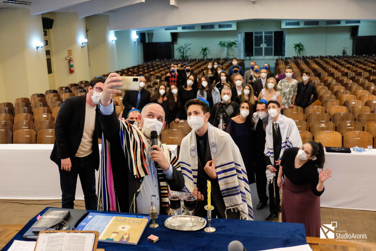 Selfie na Sinagoga União Israelita Bar Mitzvah Rabino Ari Oliszewski