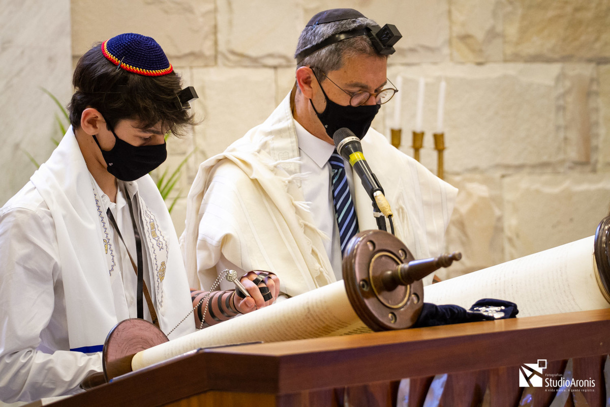 Leitura da Torah - Cerimônia de Tefilin - Sinagoga Sibra - Porto Alegre - Studio Aronis Fotografias - Livro Sagrado - Judaísmo - Judaico - Jewish