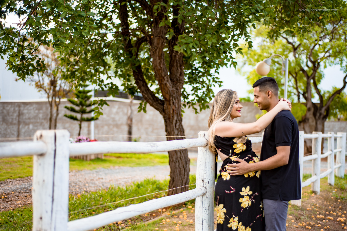 restaurante-pinheiro-martinho -campos-mg- ensaio-gestante-fotos-na-fazenda-jordania-evitor -lincoln carlos