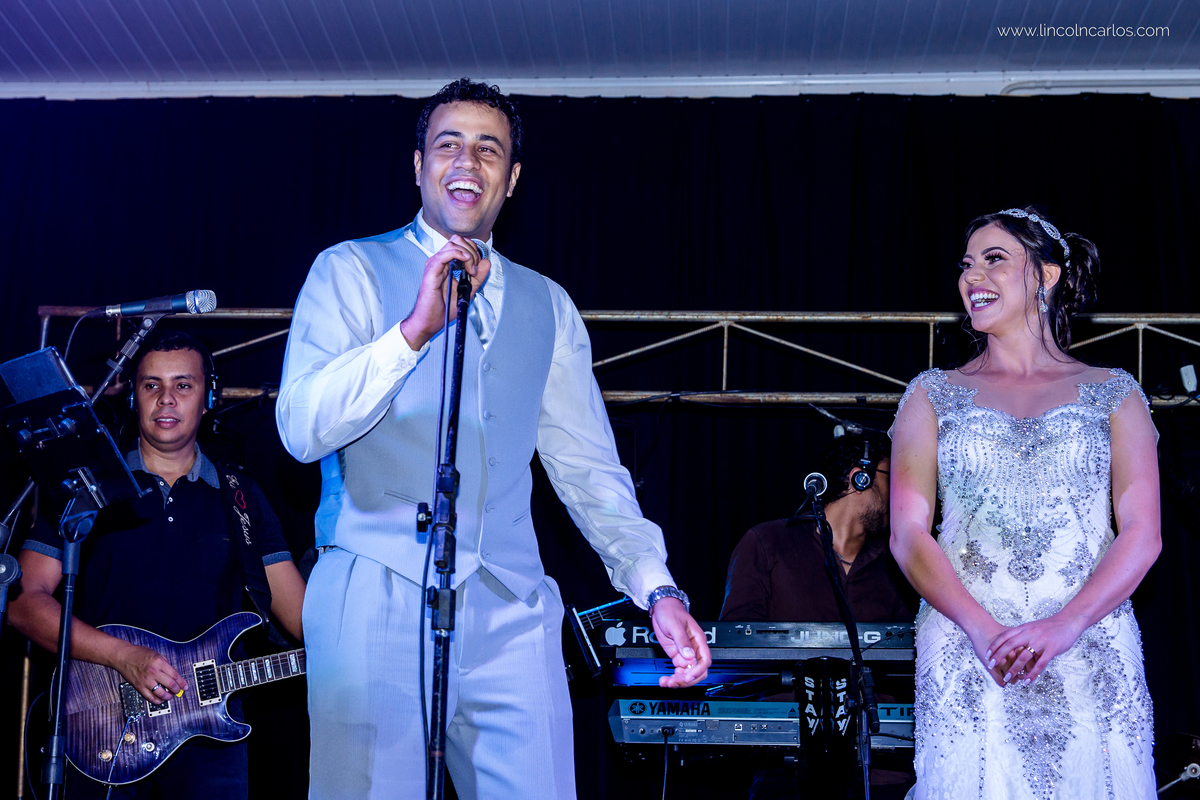 festa-de-casamento-fernanda-e-breno-space-life-em-pompeu-mg