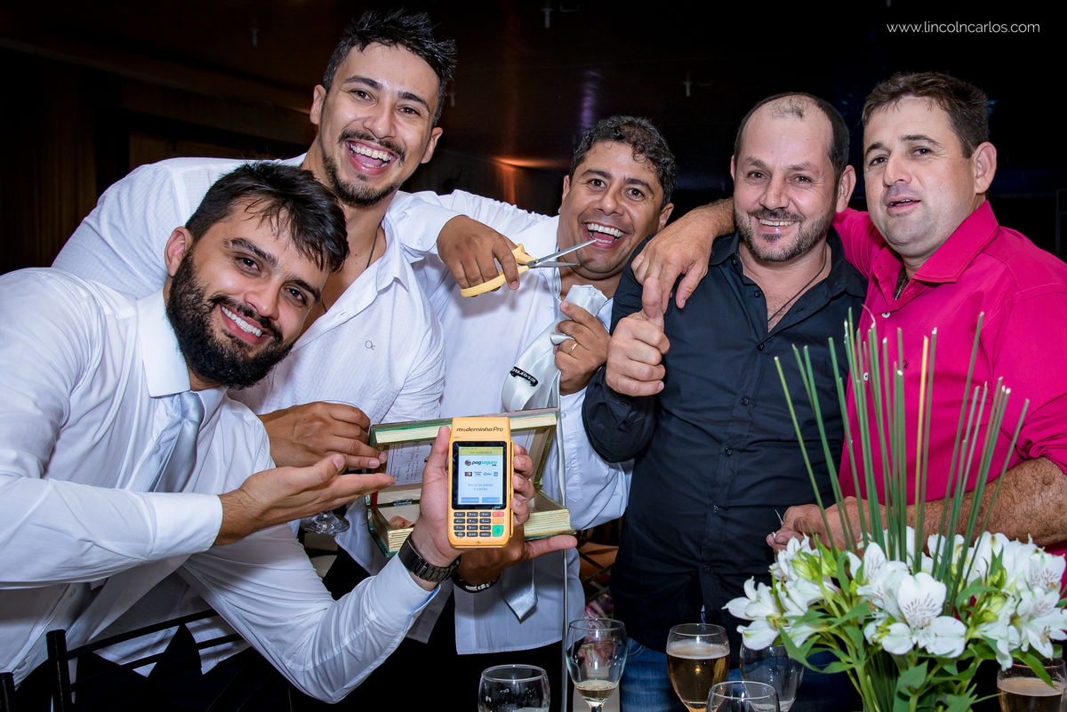 festa-de-casamento-fernanda-e-breno-space-life-em-pompeu-mg