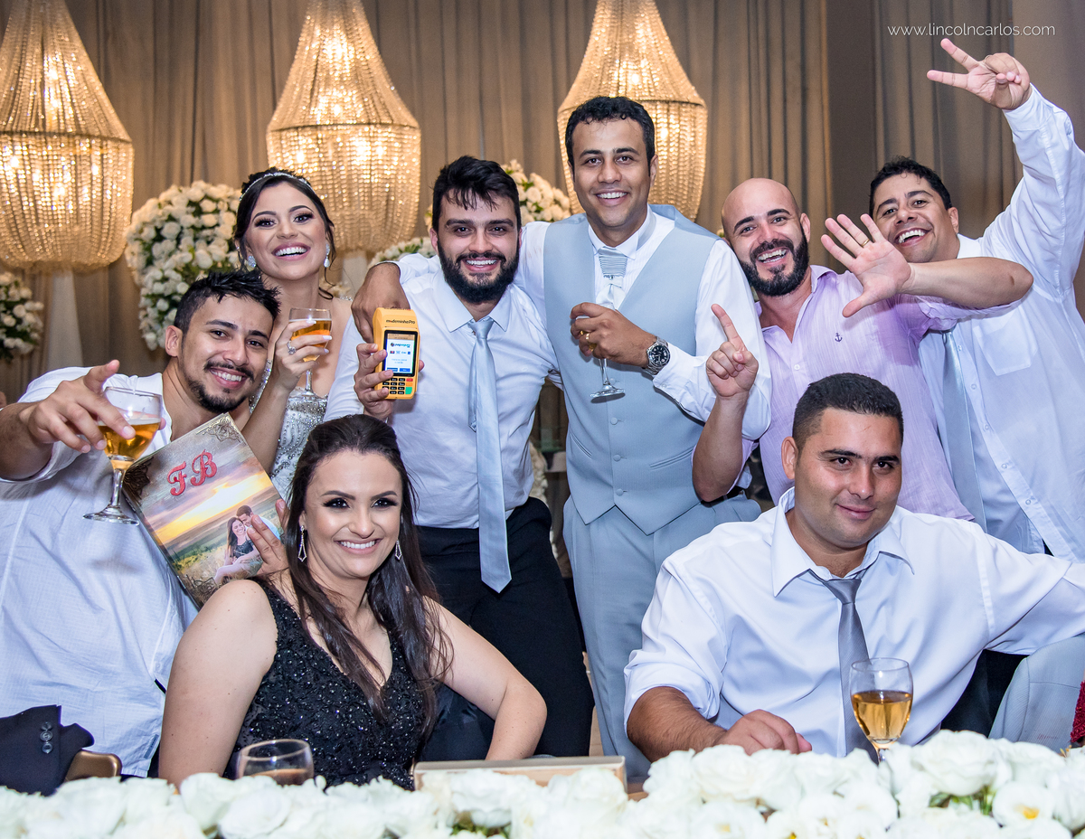 festa-de-casamento-fernanda-e-breno-space-life-em-pompeu-mg