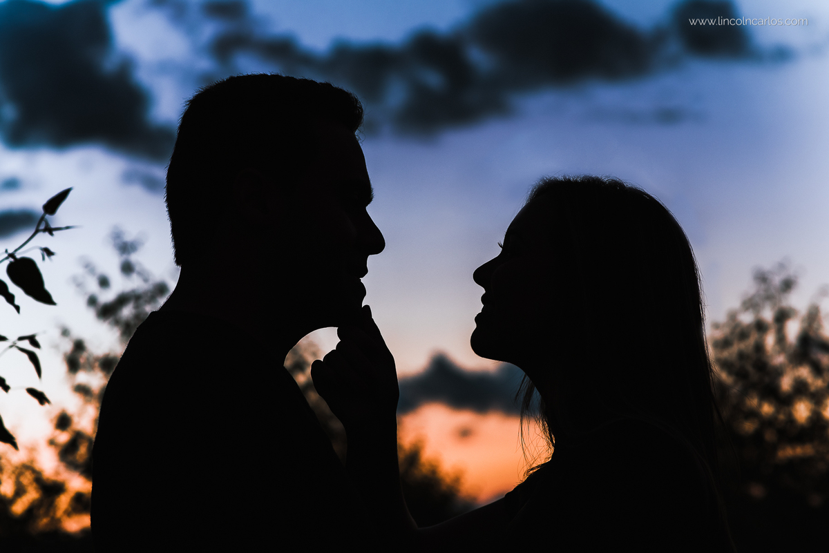 ensaio-de-namorados-silhueta-martinho-campos-minas-gerais-lincoln-carlos-fotografo-de-casamento-wedding-bride-pompeu-mg-ensaio-pre-casamento-pre-wedding-pre-casamento