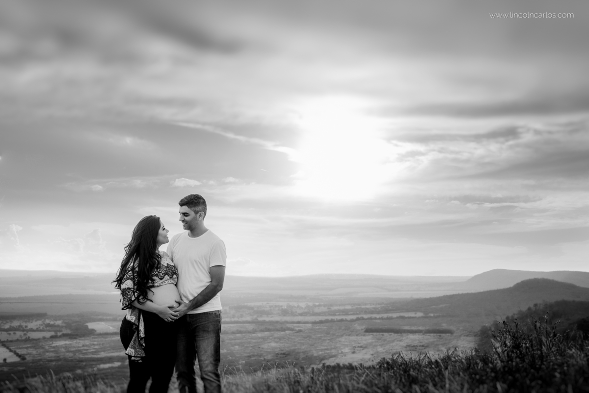 ensaio-gestante-mariana-e-rafel-gravida-fotografia-de-gestante-ensaio-externo-de-gestante-life-style-pompeu-belo-horizonte-lincolncarlos