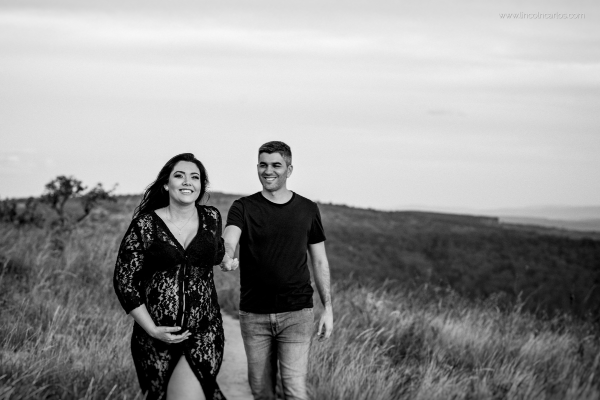 ensaio-gestante-mariana-e-rafel-gravida-fotografia-de-gestante-ensaio-externo-de-gestante-life-style-pompeu-belo-horizonte-lincolncarlos